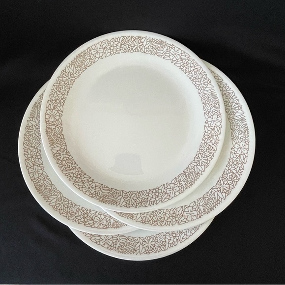 Corelle Dining Set Of 4 Woodland Dinner Plates Corelle Poshmark